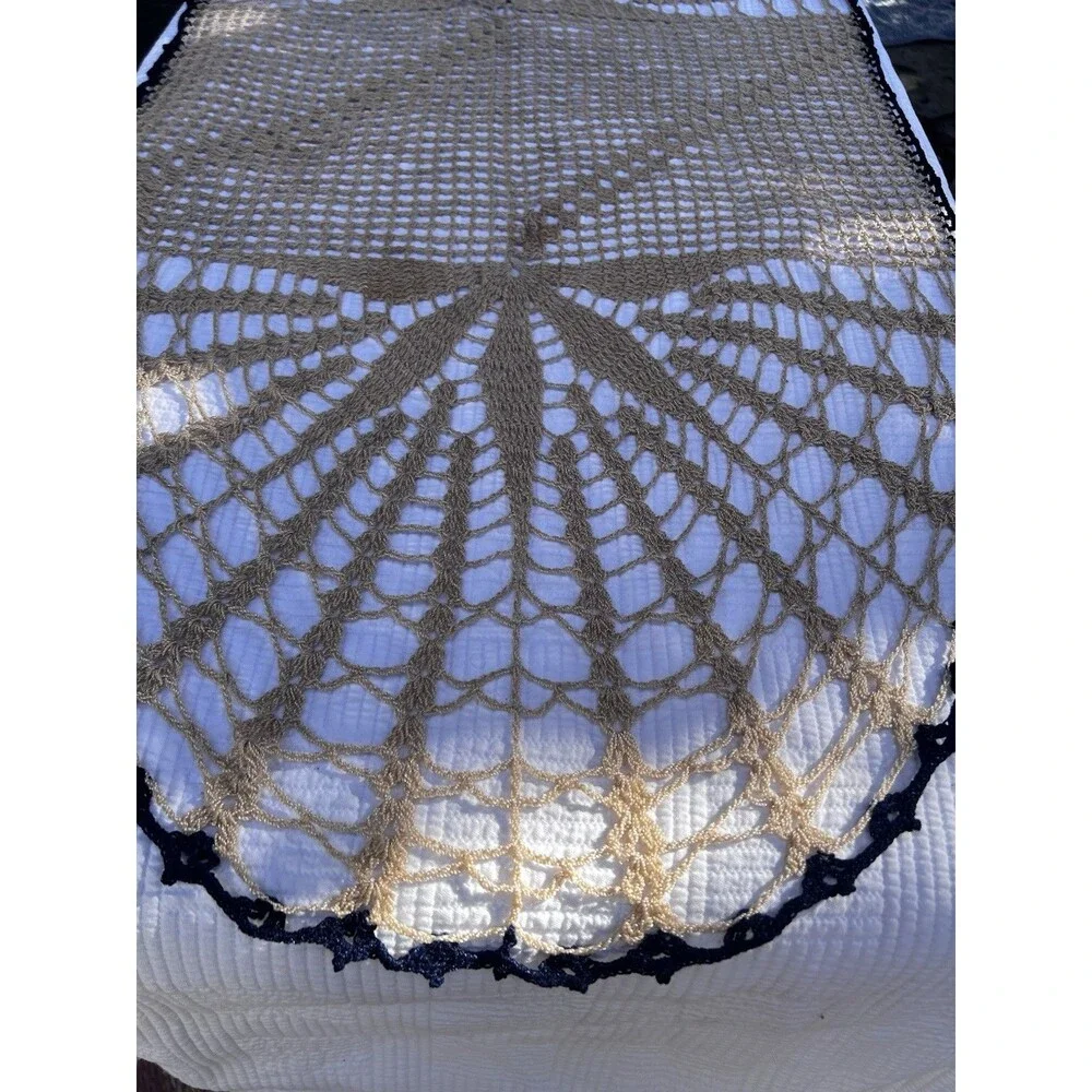Vintage Handmade Filet Crochet Pineapple Table Runner Doily Beige Navy 40”